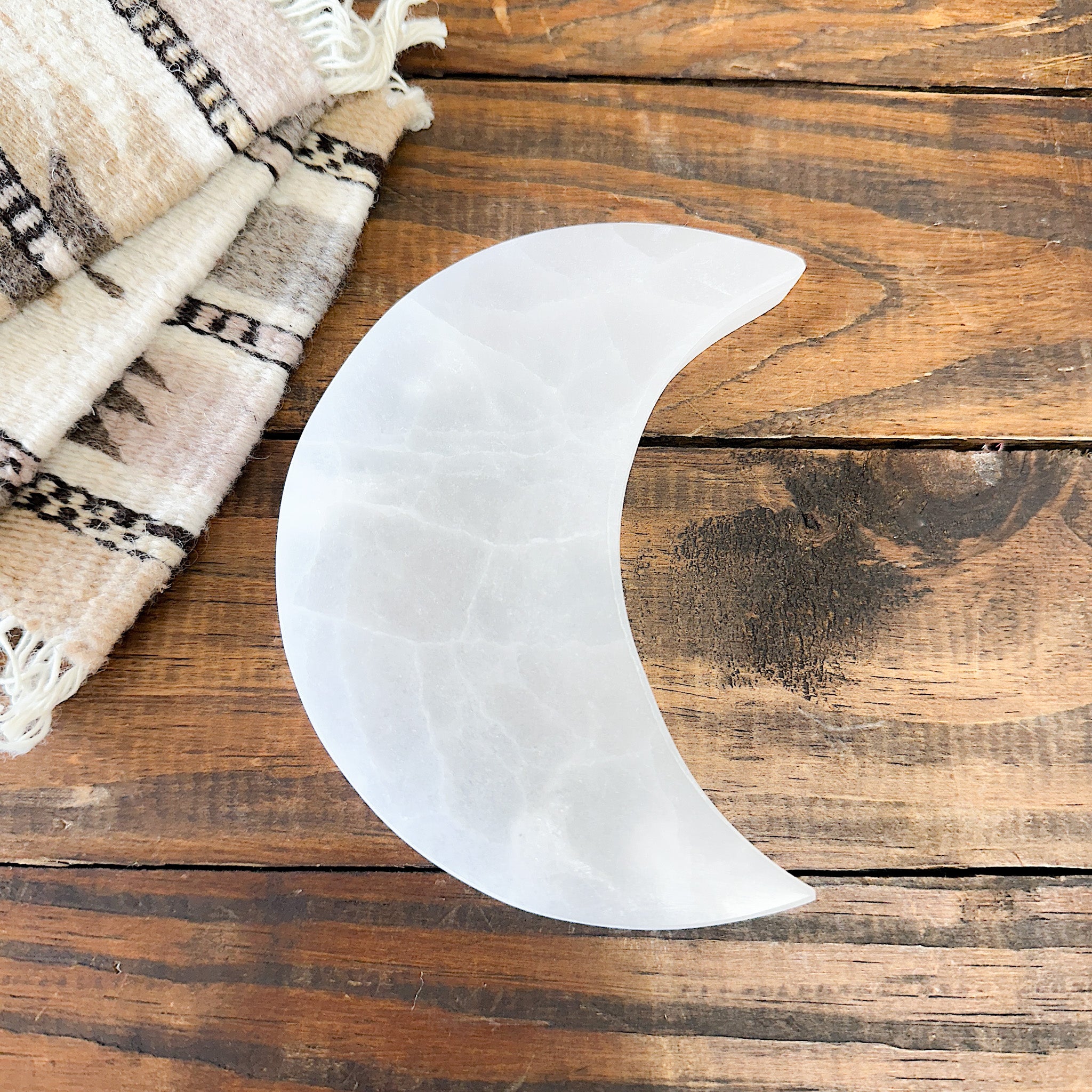 Selenite Moon Plate "Medium"