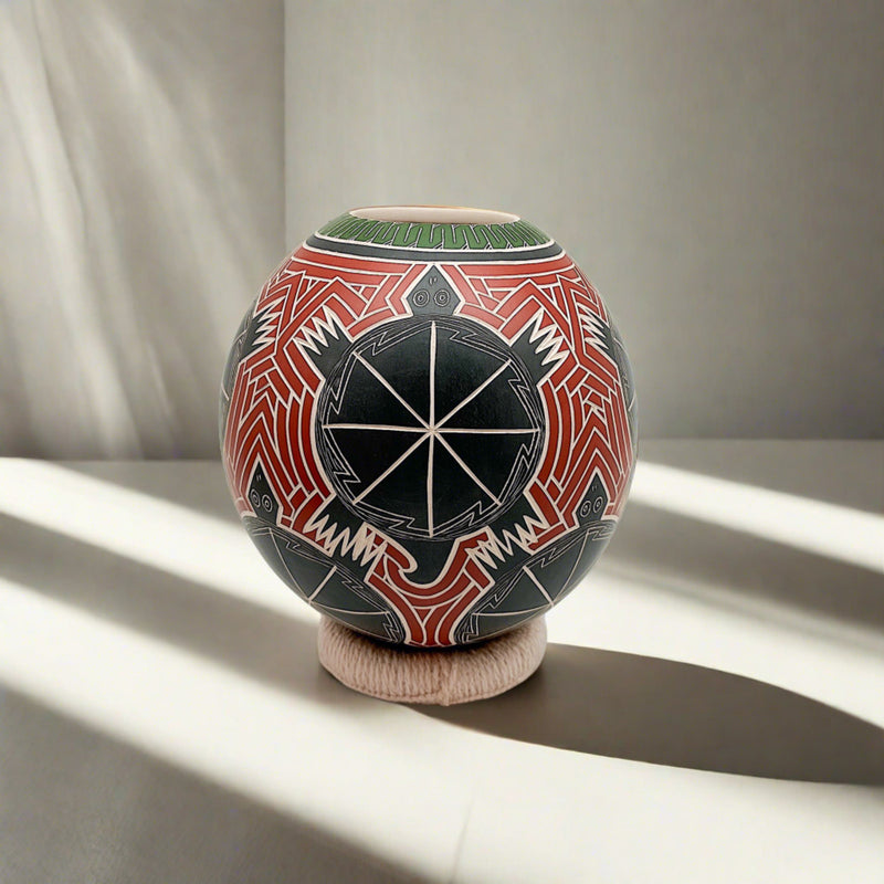 Mata Ortiz Pottery By Humberto Pina