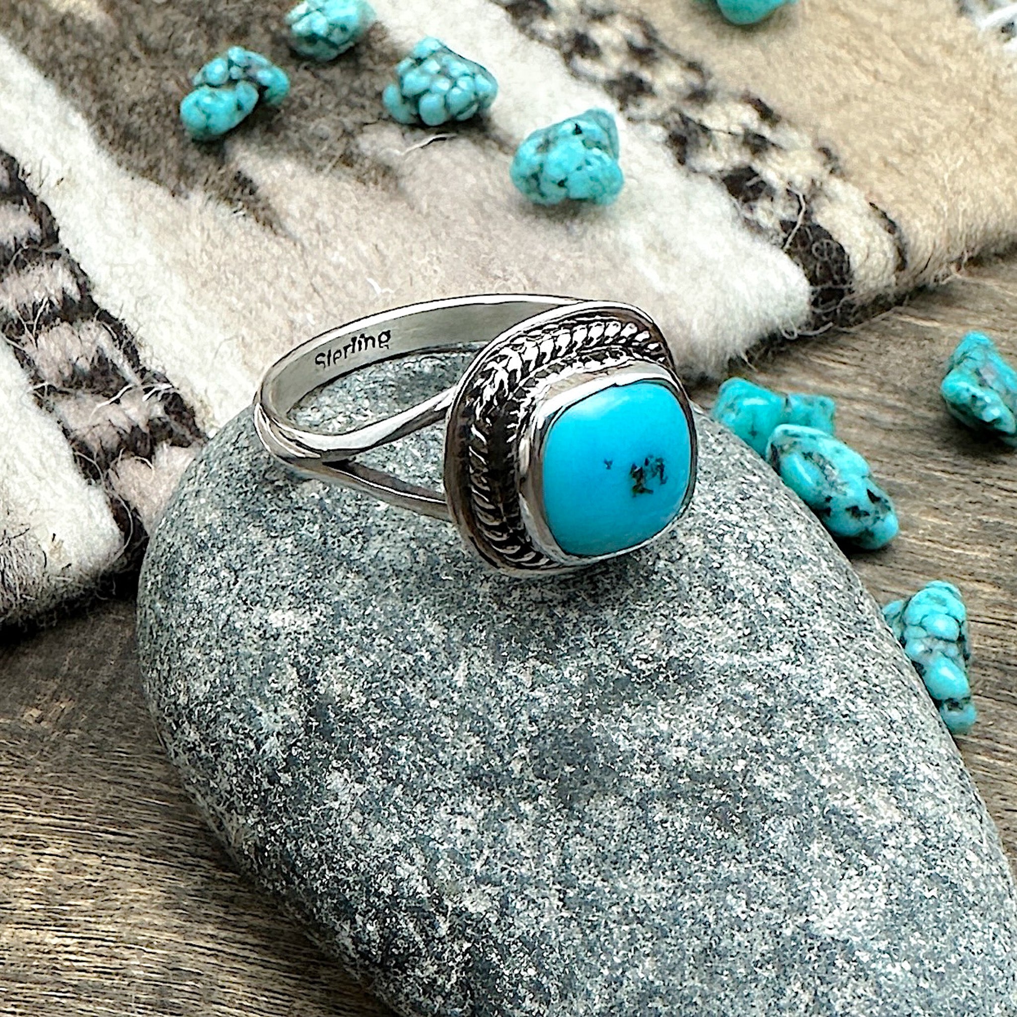 Kingman Turquoise Ring Size 8-1/4